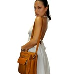 Daza Messenger Bag (Black)