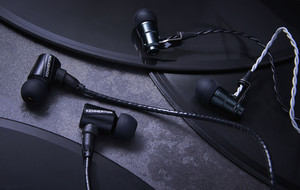 Kennerton - Top Quality Headphones +Earphones - Touch of Modern