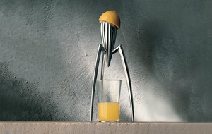 b8ta Store // Alessi
