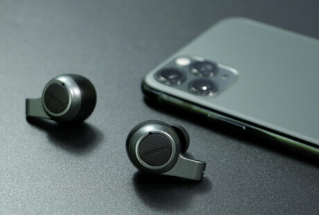 Feature-rich Wireless Earbuds