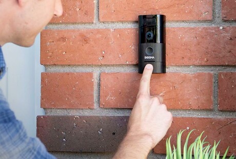 Smart Doorbell & Lock