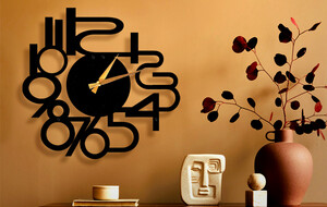 Rubiga Metal Clocks