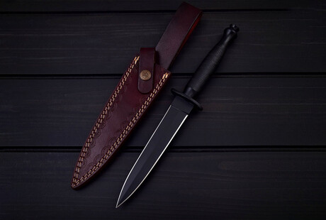 Robust Hunting Knives