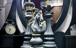 Large Scale Chess Pieces