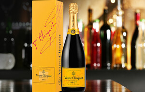 Veuve Clicquot Brut Yellow Label Bottle Sets