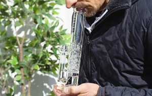 Pürr Glass Pipes & Smoking Accessories