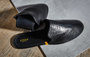 Travel By STEEN Leather Slippers