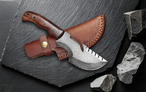 Cazadores Knives