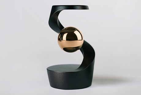 Kinetic Desk Toys for Calmness