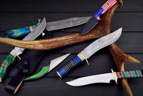 Robust Hunting Knives