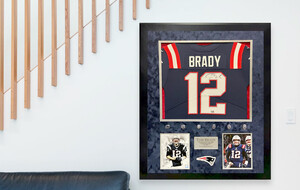  Tom Brady Autographed Jersey