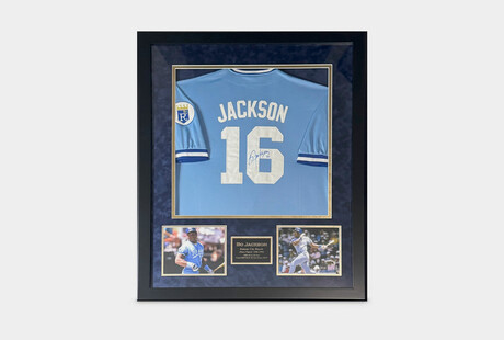 Signed & Unsigned MLB Collectibles