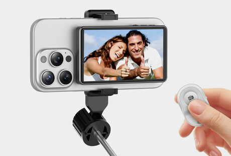 Magnetic Selfie Monitor