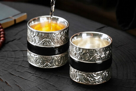 A New Drop Of Gold Lined Cups