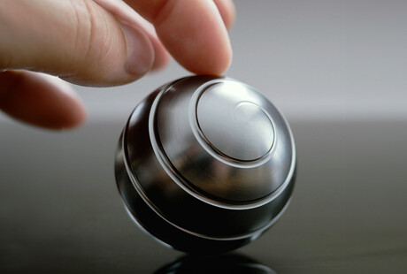 Mesmerizing Kinetic Desk Toy