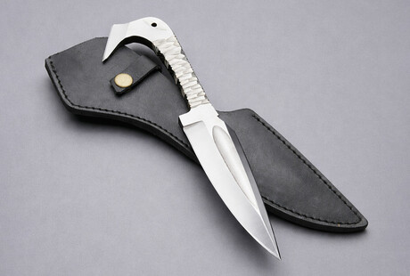 Tactical Kneck Knives