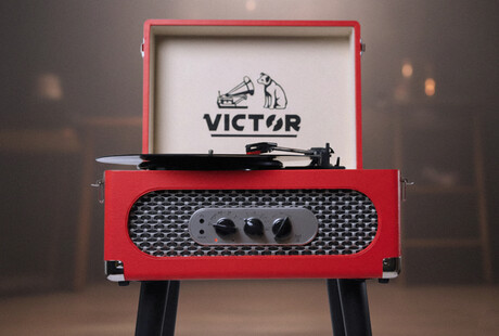 A 5-in-1 Modern Retro Music Center