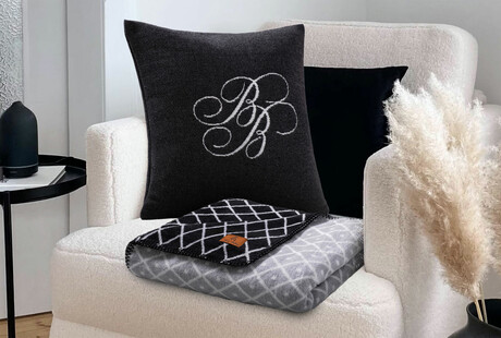 Throws & Accent Pillows